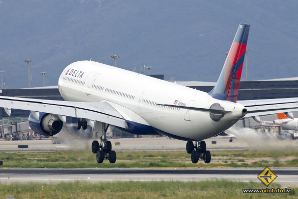 Airbus A330-323X